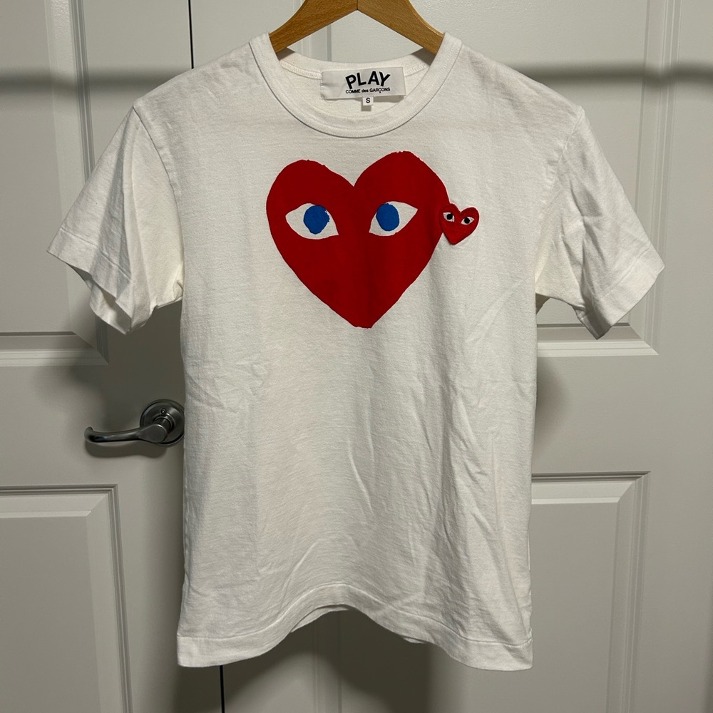 Comme des Garçons PLAY White T-Shirt with Double Heart (Red Heart and Blue Eyes)